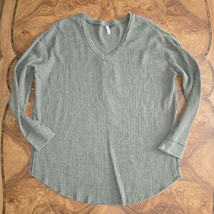 Z Supply Olive Green Waffle Knit V-Neck Top, Womens Size Medium